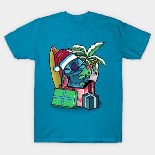 Alien at winter T-Shirt